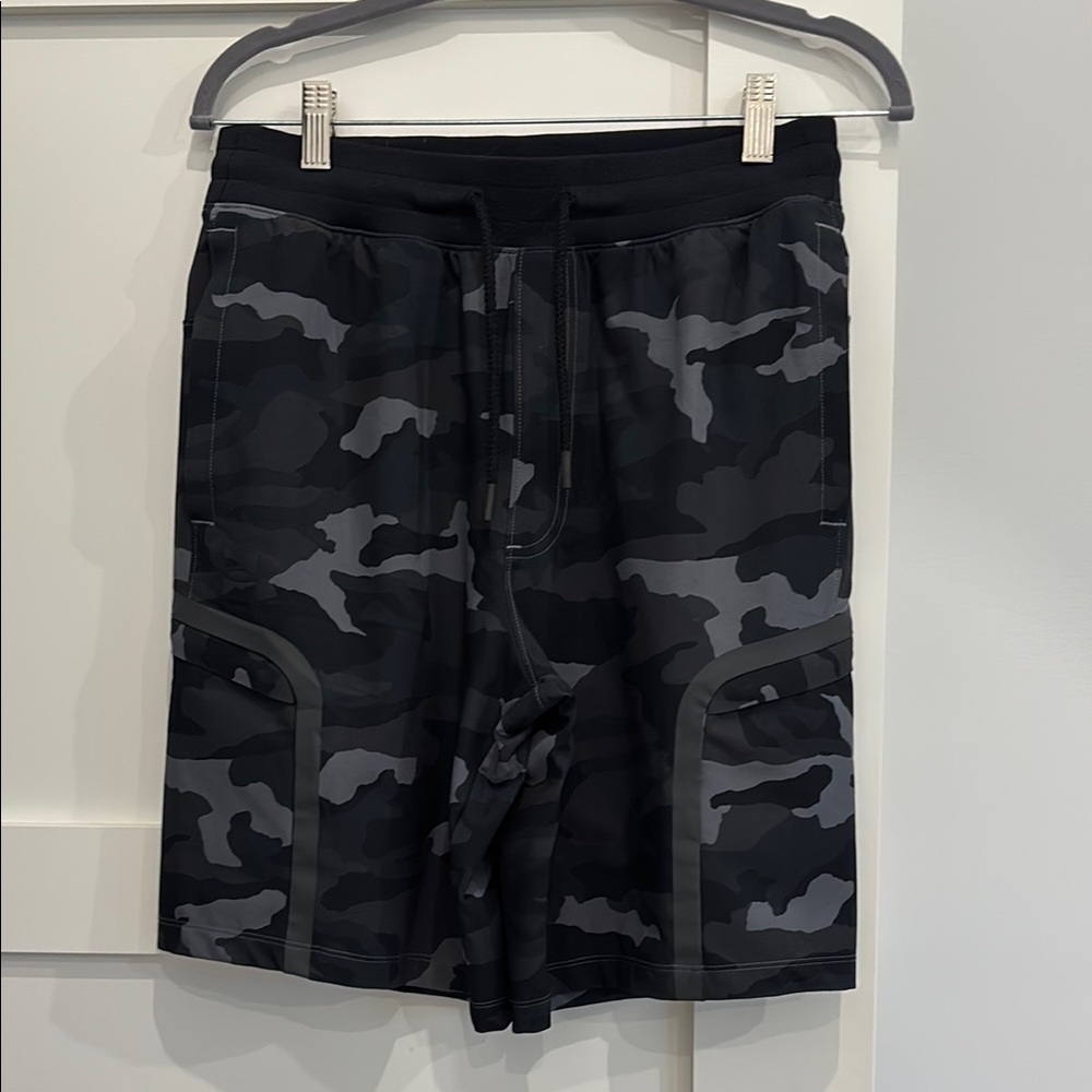 Under Amour Men’s Elite Printed Cargo Shorts